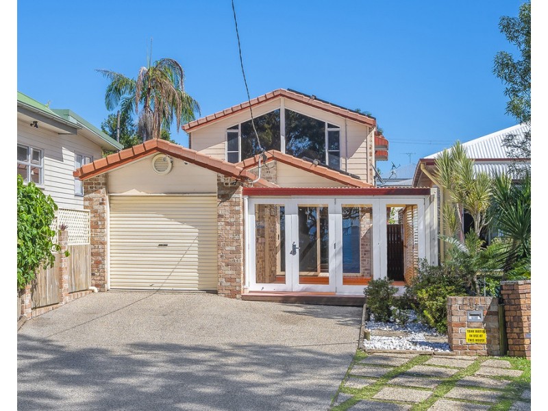 51 Esplanade, Deception Bay QLD 4508