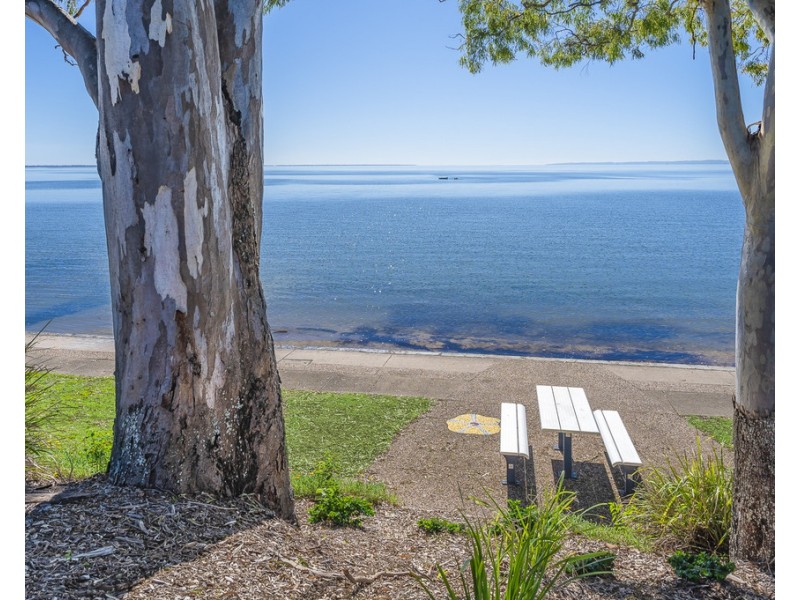 51 Esplanade, Deception Bay QLD 4508