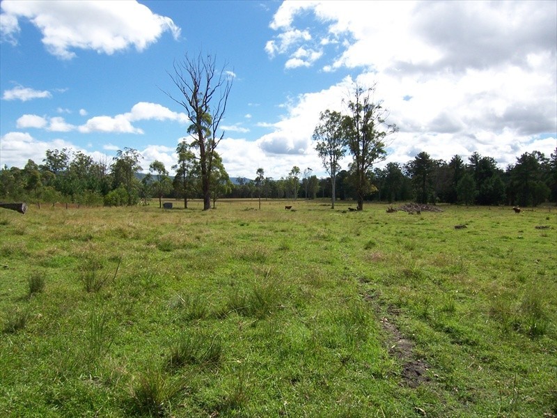 153 Windsor St, Woodford QLD 4514