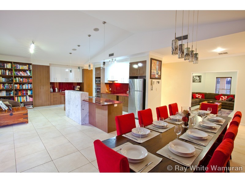 98 W Lindsay Road, Wamuran QLD 4512