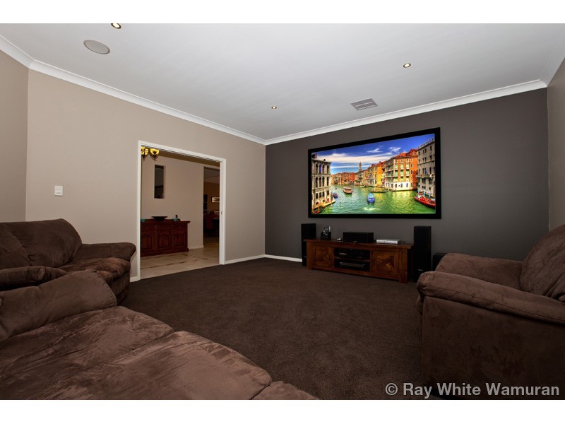 98 W Lindsay Road, Wamuran QLD 4512