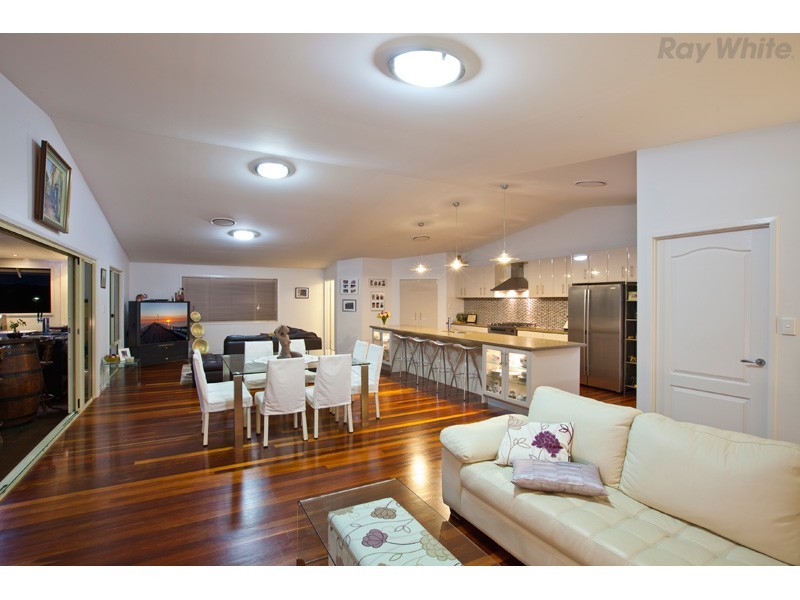 21 Carmody Court, Petrie QLD 4502