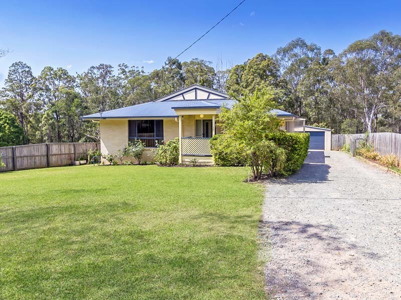 76 Station Road, Wamuran QLD 4512