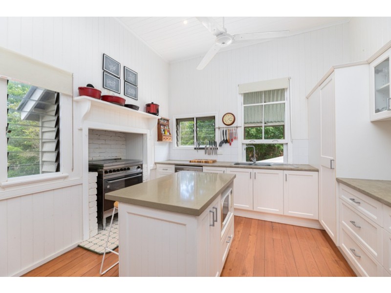 326 W Lindsay Road, Wamuran QLD 4512