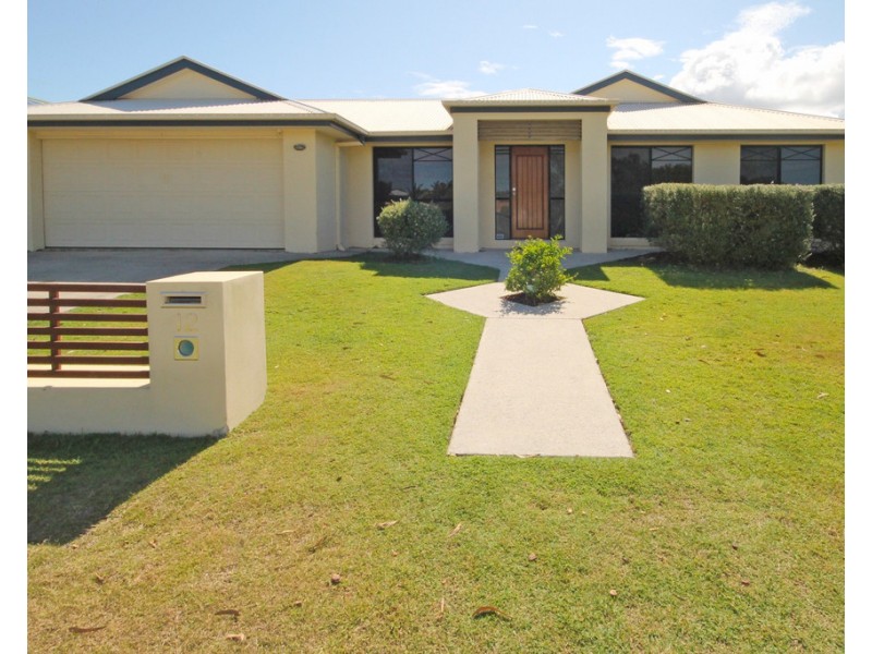 12 Avoca Esplanade, Sandstone Point QLD 4511