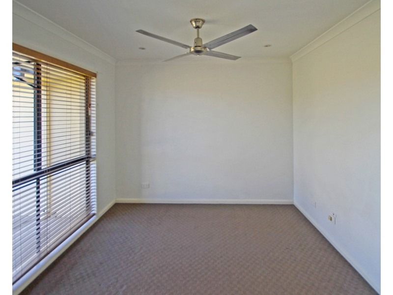 12 Avoca Esplanade, Sandstone Point QLD 4511