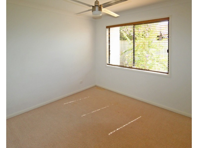 12 Avoca Esplanade, Sandstone Point QLD 4511