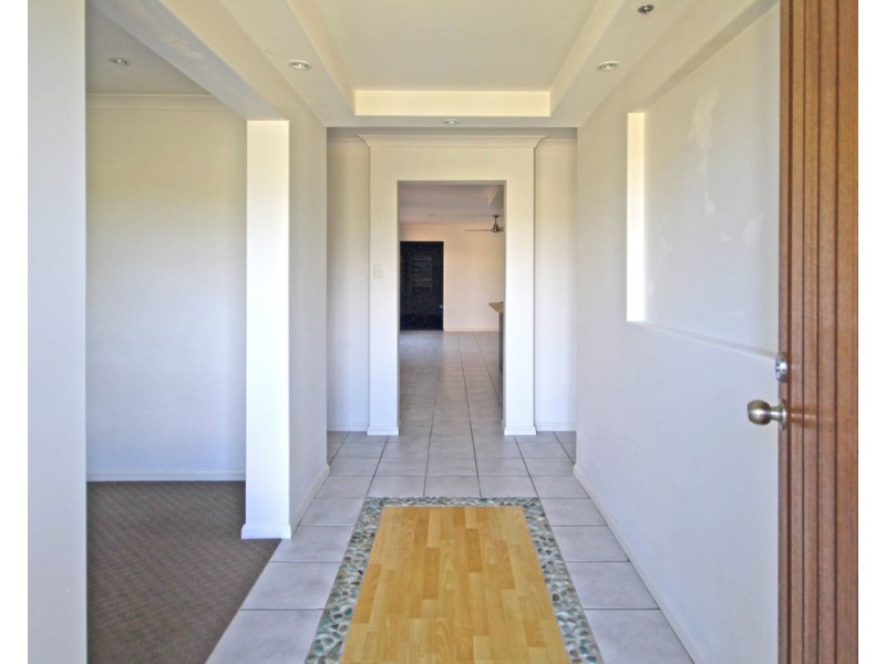 12 Avoca Esplanade, Sandstone Point QLD 4511