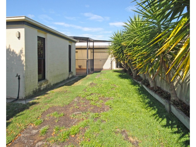 12 Avoca Esplanade, Sandstone Point QLD 4511