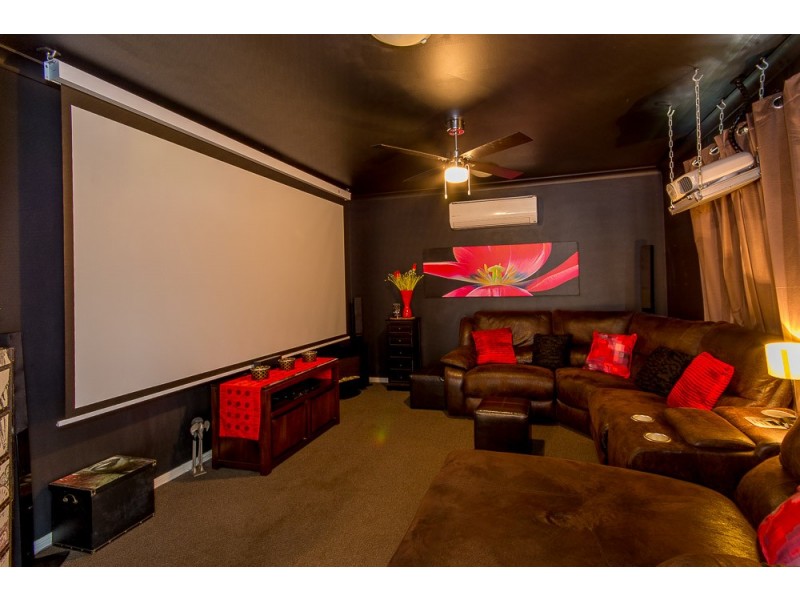 2 Grange Court, Narangba QLD 4504