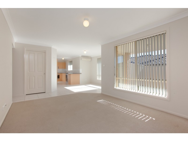 1/13 Prieska Way, East Maitland NSW 2323