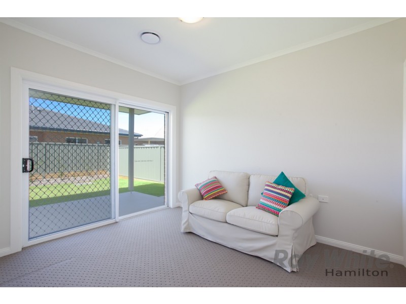 1 Heron Circuit, Fullerton Cove NSW 2318