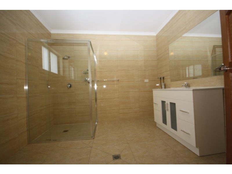 18b Michele Street, Glendale NSW 2285