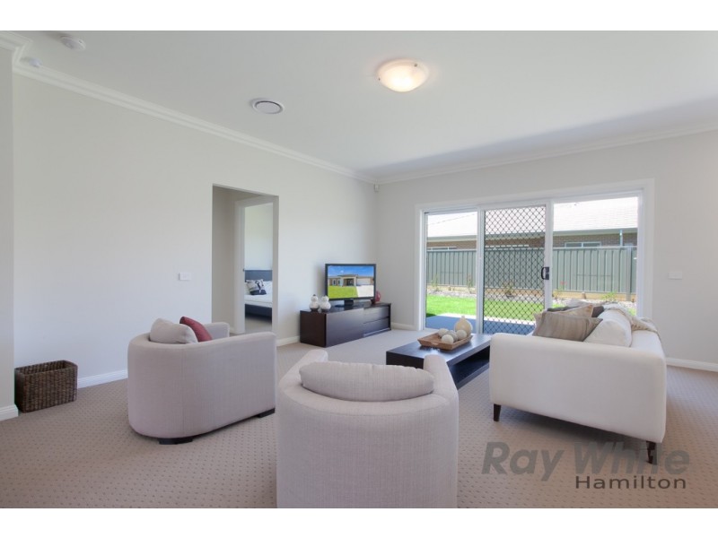 12 Heron Circuit, Fullerton Cove NSW 2318