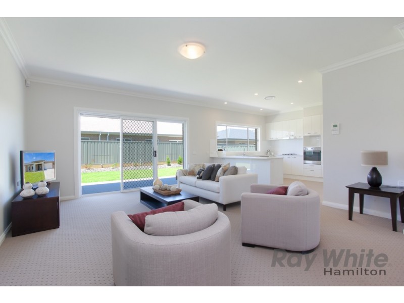 12 Heron Circuit, Fullerton Cove NSW 2318