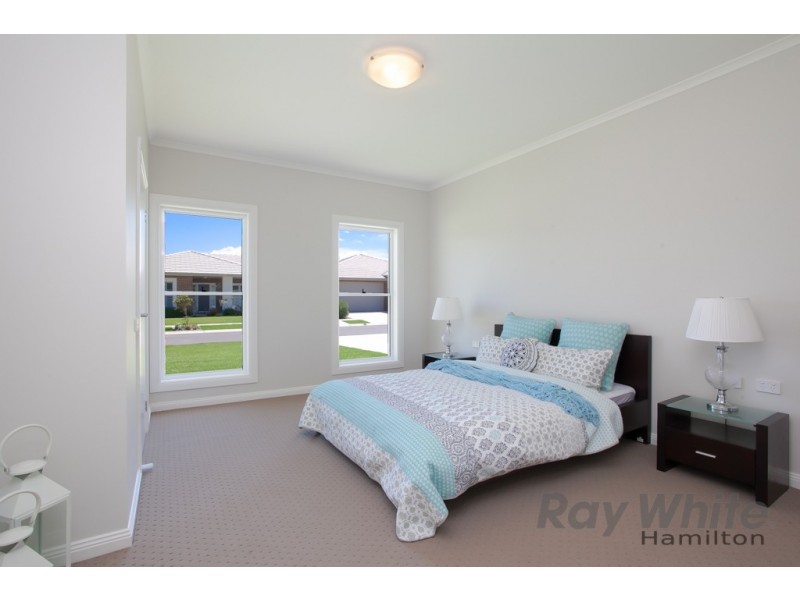 12 Heron Circuit, Fullerton Cove NSW 2318