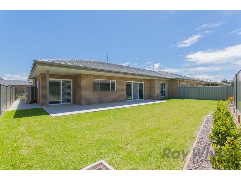 21 Heron Circuit, Fullerton Cove NSW 2318