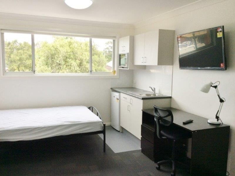 11 Hanbury Street, Mayfield NSW 2304