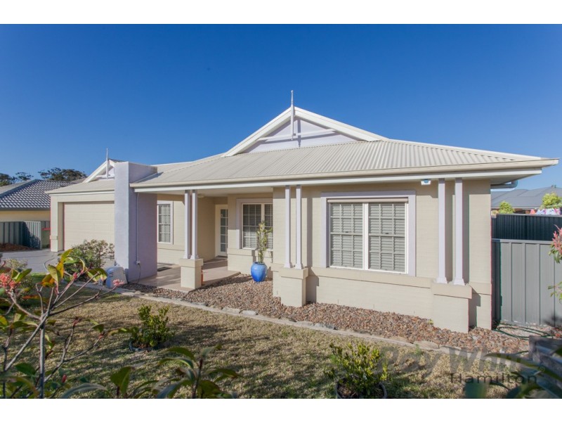 5 Stringybark Drive, Fern Bay NSW 2295