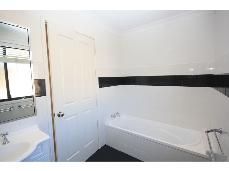 80 Cleary St, Hamilton NSW 2303