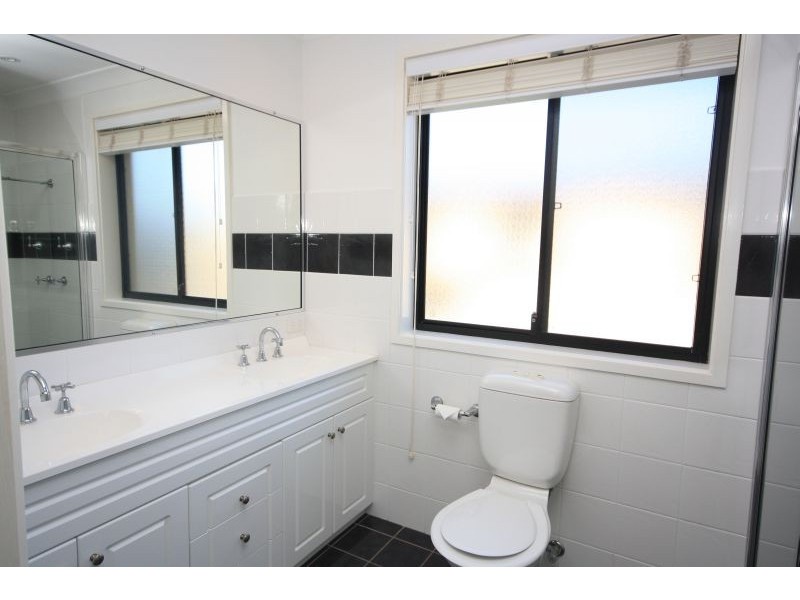 80 Cleary St, Hamilton NSW 2303