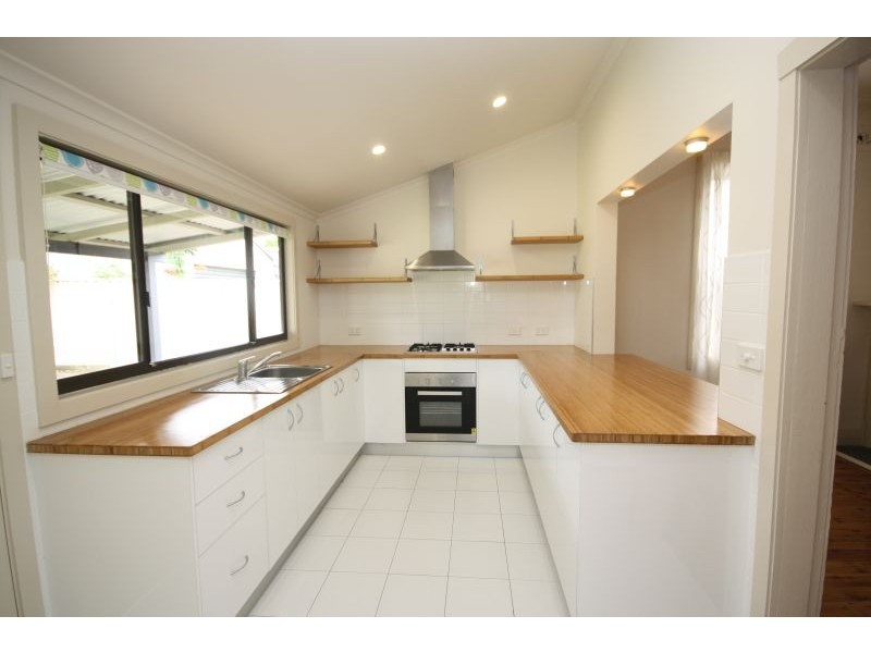 11 Cowper St, Georgetown NSW 2298