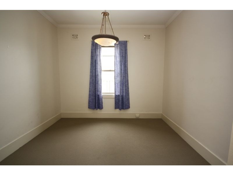 11 Cowper St, Georgetown NSW 2298