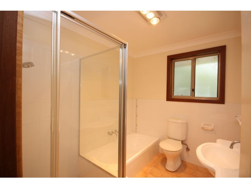 1/100 EK Ave, Charlestown NSW 2290