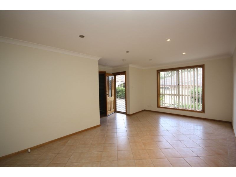 1/100 EK Ave, Charlestown NSW 2290
