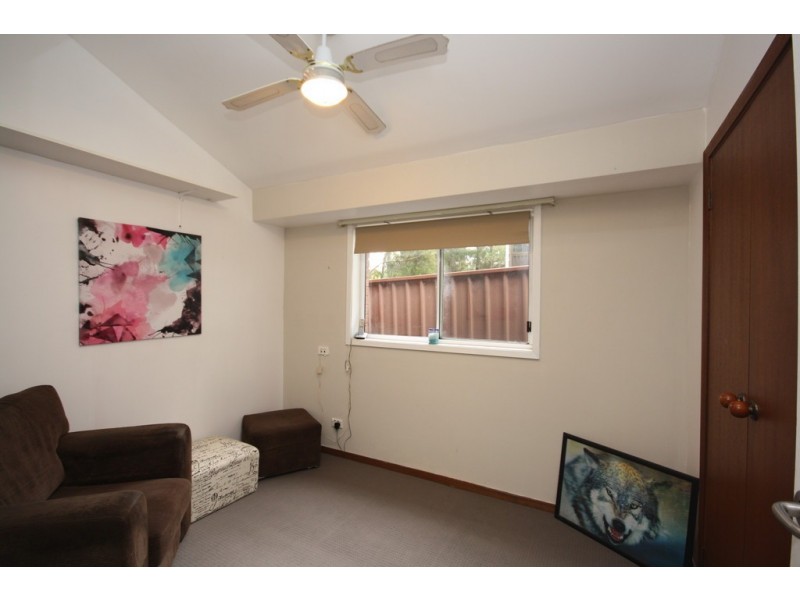 33 Bindowan Crescent, Maryland NSW 2287