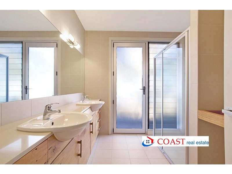 7 Lakeview Avenue, Merimbula NSW 2548