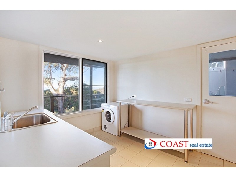 7 Lakeview Avenue, Merimbula NSW 2548