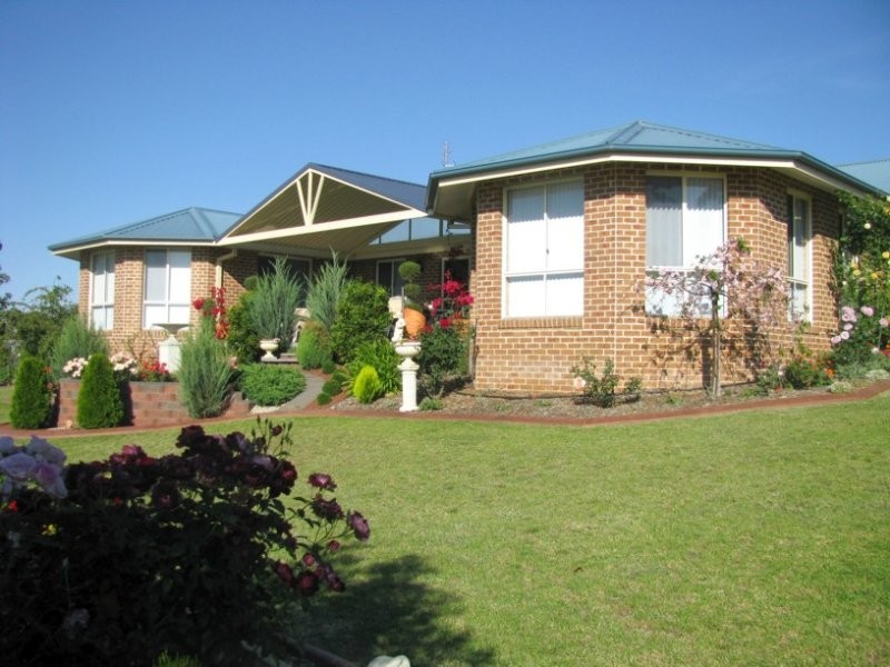 11 Garvan Street, Wolumla NSW 2550