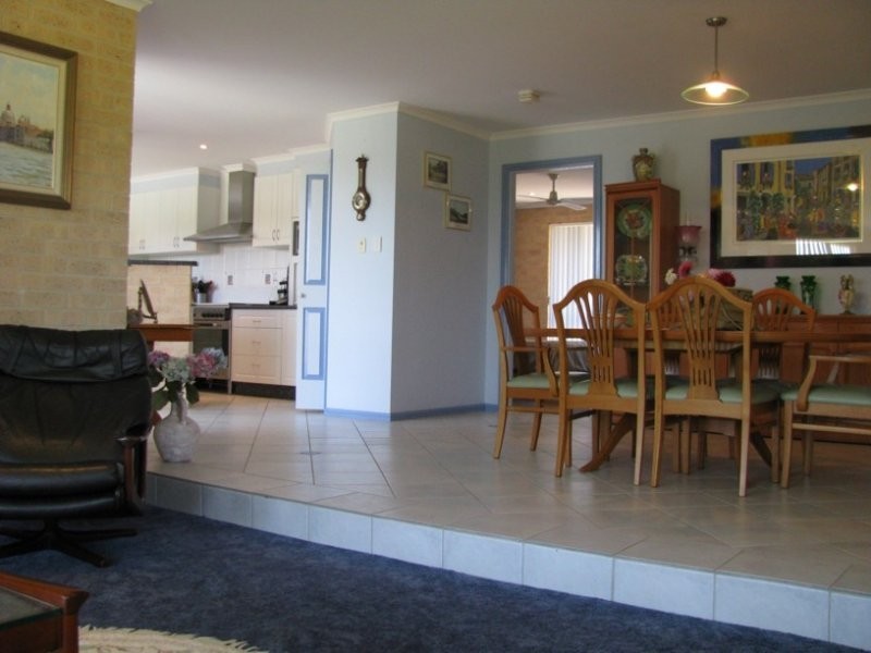 11 Garvan Street, Wolumla NSW 2550