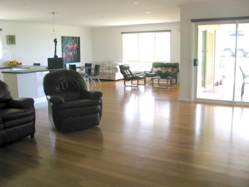 8 Whistler Close, Merimbula NSW 2548