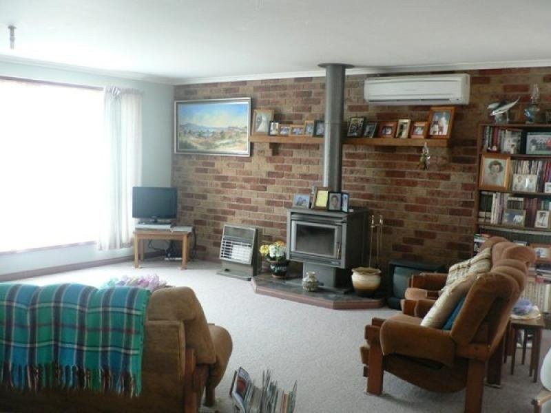 40 Avernus Street, Cobargo NSW 2550