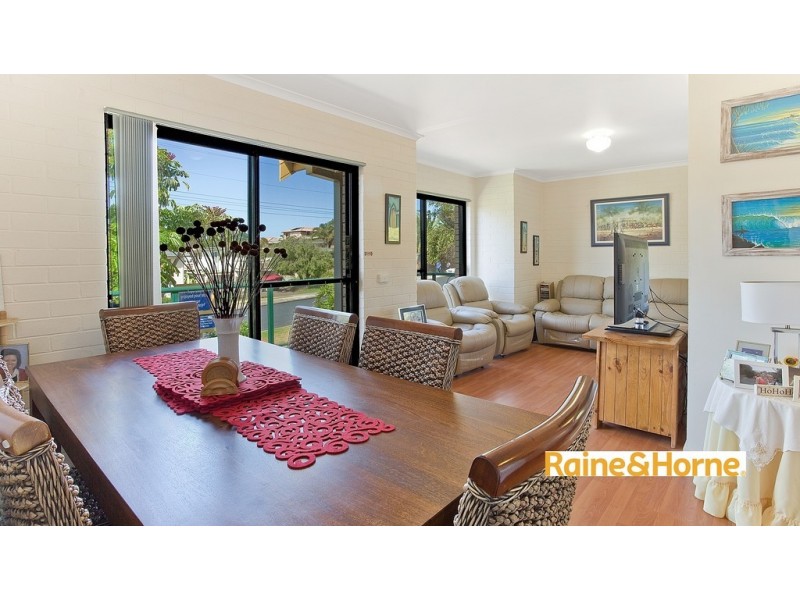 8 Marine Parade, Merimbula NSW 2548