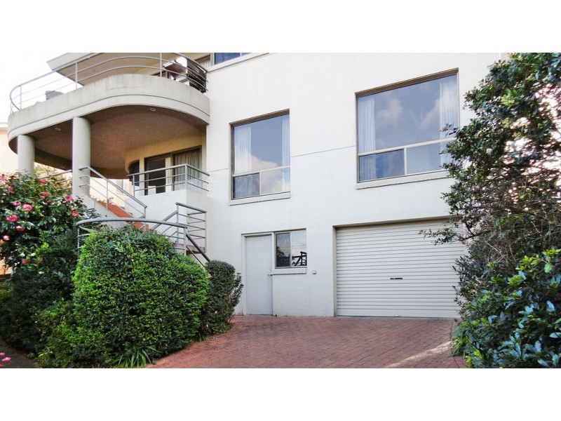 10 Lakeview Avenue, Merimbula NSW 2548