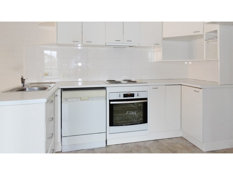 10 Lakeview Avenue, Merimbula NSW 2548