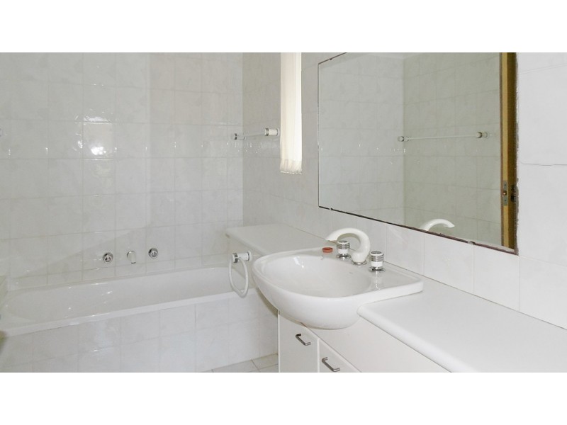 10 Lakeview Avenue, Merimbula NSW 2548