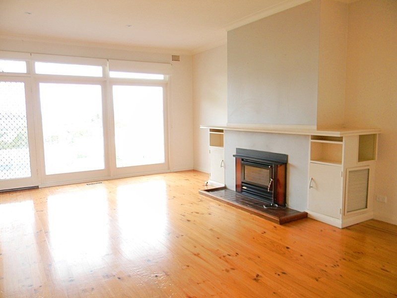 32 Lakeview Avenue, Merimbula NSW 2548