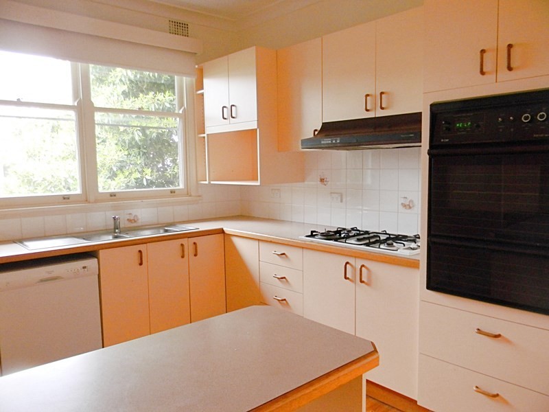 32 Lakeview Avenue, Merimbula NSW 2548