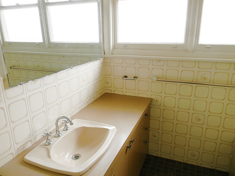 32 Lakeview Avenue, Merimbula NSW 2548