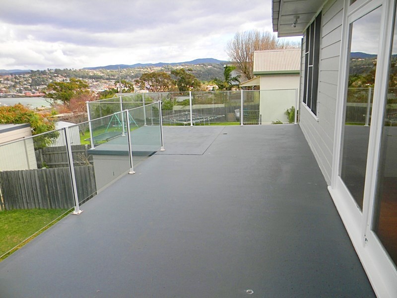 32 Lakeview Avenue, Merimbula NSW 2548