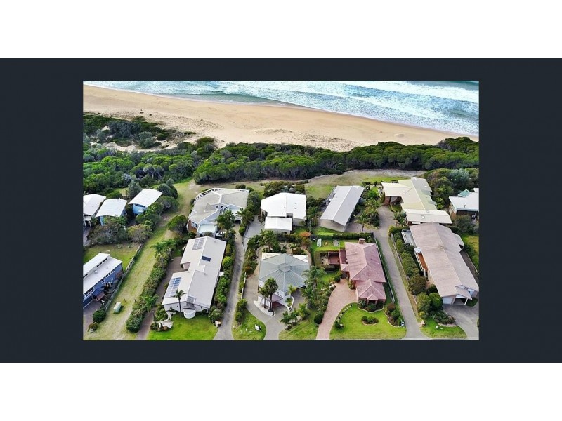 8c SURF CIRCLE, Tura Beach NSW 2548