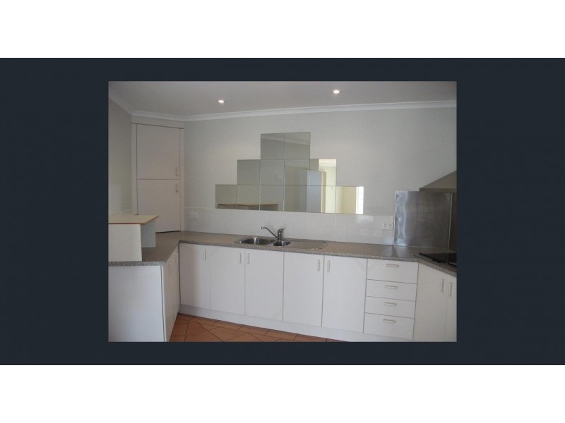 8c SURF CIRCLE, Tura Beach NSW 2548