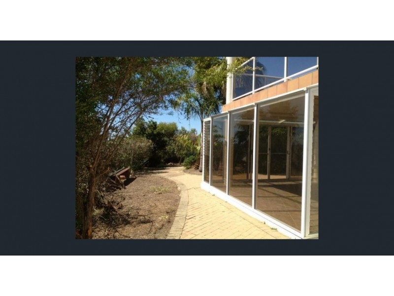 8c SURF CIRCLE, Tura Beach NSW 2548
