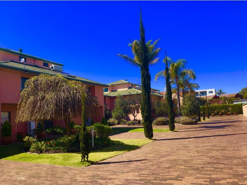 18/10-16 MARINE PARADE, Merimbula NSW 2548