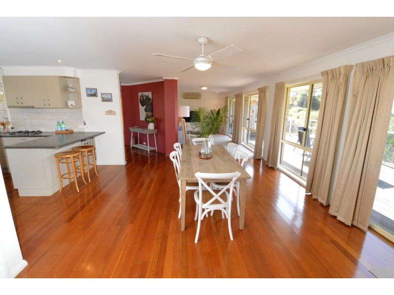 6 MACKILLOP COURT, Tura Beach NSW 2548