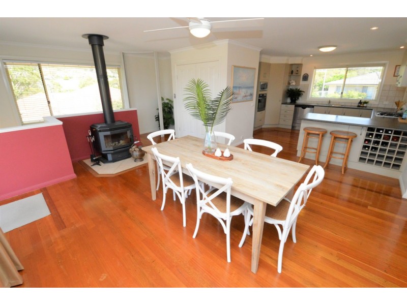 6 MACKILLOP COURT, Tura Beach NSW 2548